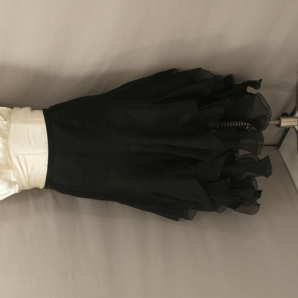 Black Silk Skirt Flirty Flowing Hem 3 Layers Lots of Movement Vintage 90s Sheer